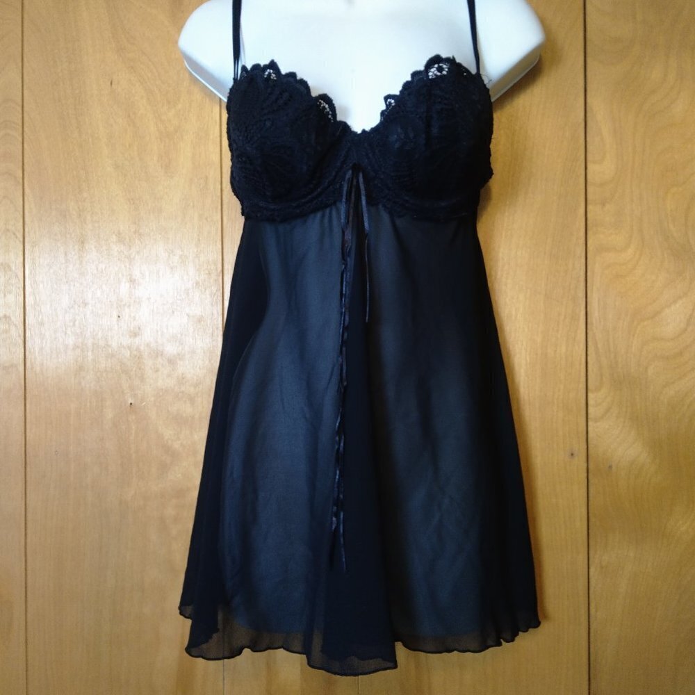 DELICATES SIZE MEDIUM BLACK BABYDOLL TEDDY BUILT IN BRA FEMININE ROMANTIC